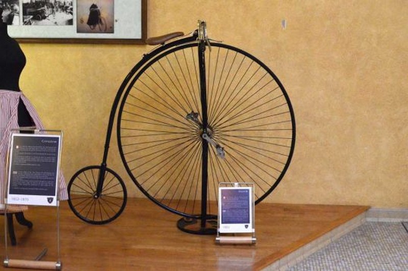 اولین دوچرخۀ ساخت پژو بنام Le Grand Bi