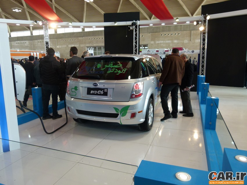  رونمایی از دو مدل خودرو جدید کارمانیا در نمایشگاه خودرو تهران 