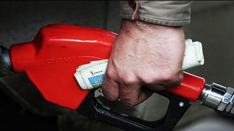  کاهش تعرفه واردات خودرو در قبال افزایش قیمت سوخت 