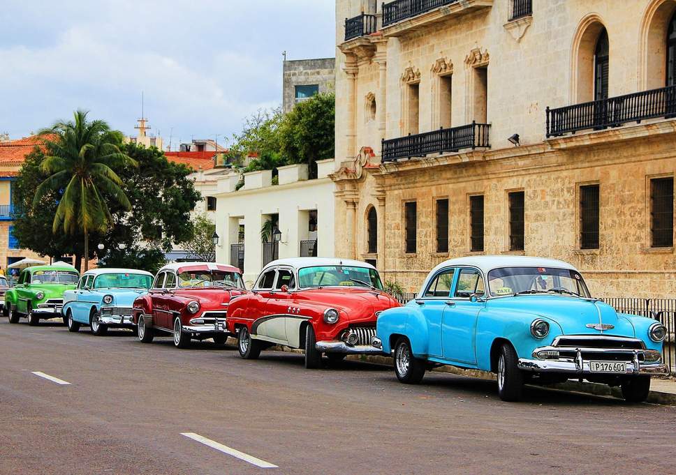 ممنوعیت واردات خودرو در روسیه، نیجریه و کوبا چه نتایجی داشت؟