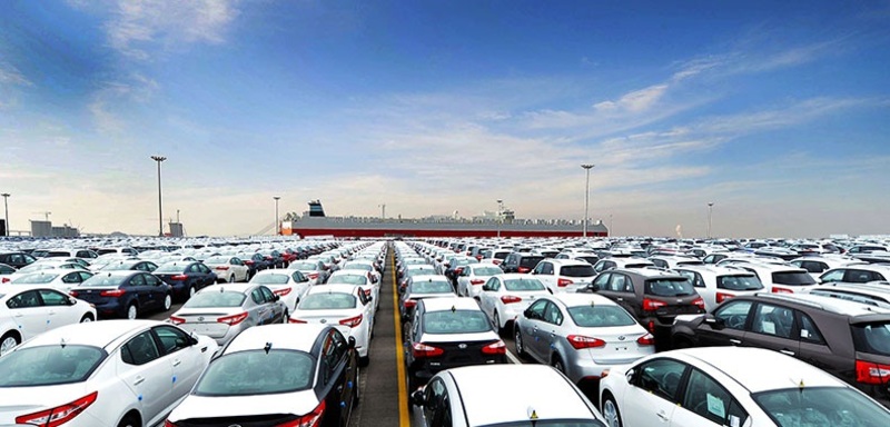  اعلام هشدار وزیر صنعت به واردکنندگان خودرو با ارز 4200 تومانی 
