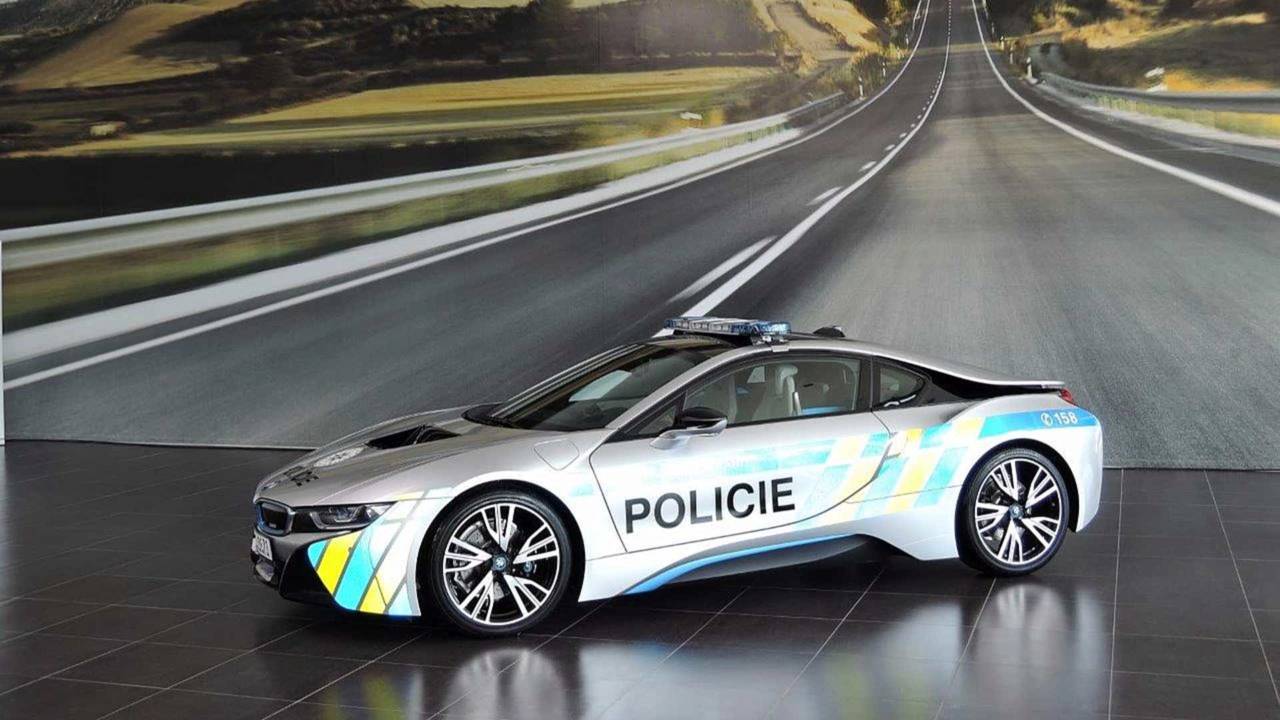  آشنایی با جذاب‌ترین خودروهای پلیس سراسر جهان 