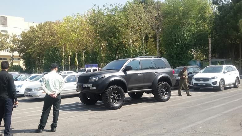  پلیس 55 خودروی لاکچری را بدلیل دور دور در خیابان‎های تهران توقیف کرد 