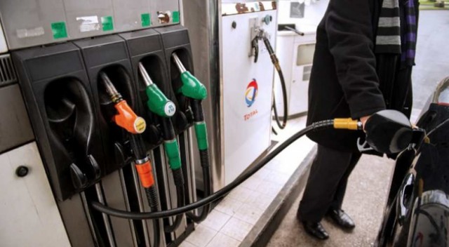  سهمیه ‌بندی و بنزین ۲ نرخی تا اطلاع ثانوی به تعویق افتاد 